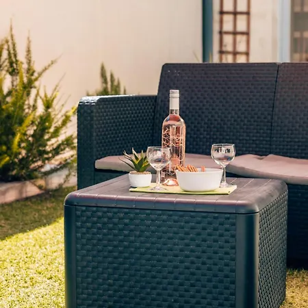 Maison Familiale Avec Piscine Privee A Pied Frais De Gestion Du Sejour 160e En Supplement A L'arrivee Family With Private Pool Within Walking Distance Management Fee 160e Payable Upon Arrival Semesterbostad